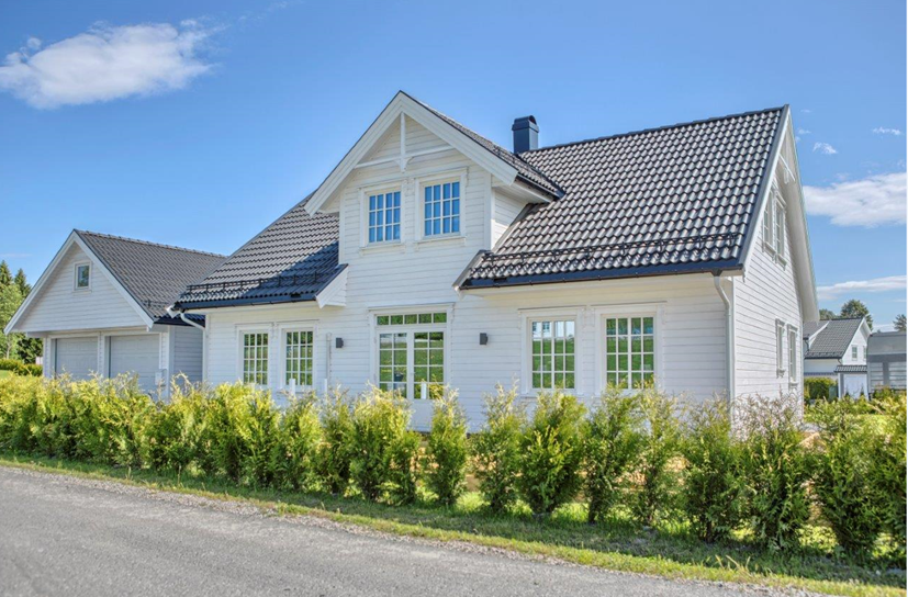 Klassisk villa med søylefasade
